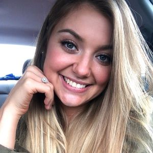 Meet your Posher, Gabby